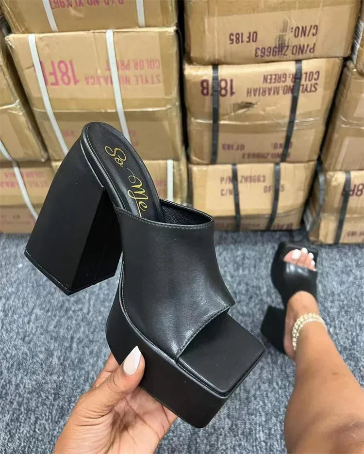 2022 New Square Head Thick Bottom Women's Shoes Large Thick Heel Waterproof Platform Pattern Large High Heel Sandals