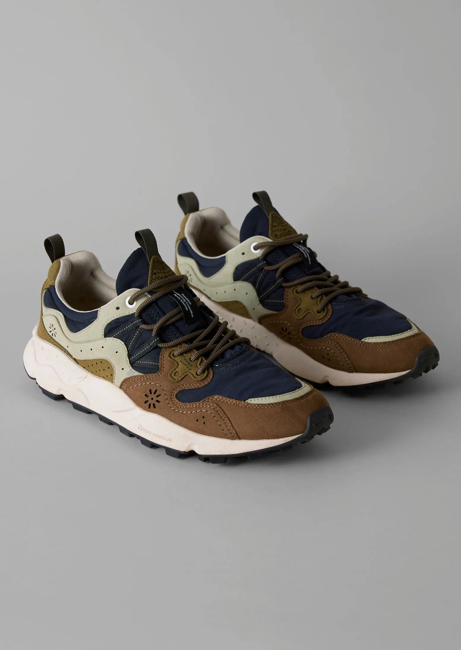 Flower Mountain Yamano Kaiso Panelled Trainers | Navy/Sage