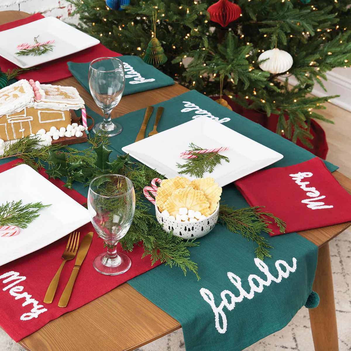 Let It Snow Table Linens