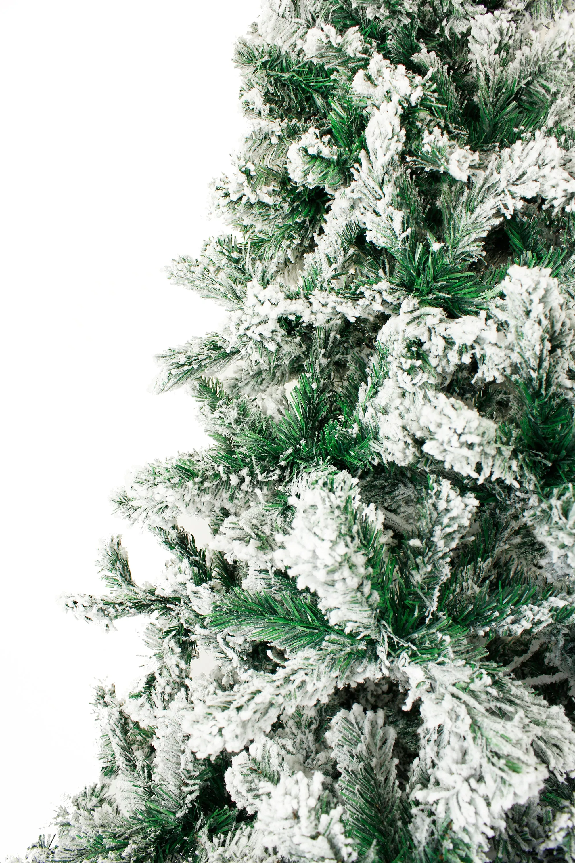 Perfect Holiday 4ft-7ft Snow Flocked Christmas Tree