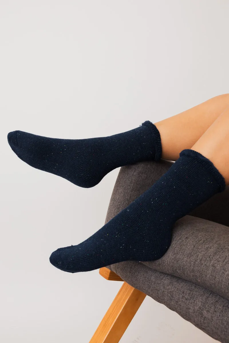 Thick Knit Crew Socks for Ultimate Fall & Winter Warmth 🧦